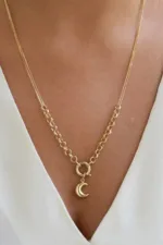 Hilal Figürlü Kilitli Doç Zincir Kolye 3 Hilal Figürlü Kilitli Doç Zincir Kolye, 14 Ayar Altın, Sarı renk, Taşsız, tasarım detay görünümü