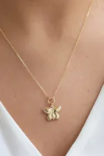 Taşsız Üç Boyutlu Kelebek Kolye 3 Taşsız Üç Boyutlu Kelebek Kolye, 14 Ayar Altın, Sarı renk, Taşsız, farklı açıdan görünümü