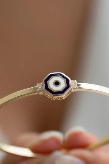 Altın Mineli Nazar Bilezik Altınkenti'nin AK-G5948 SKU'lu altın bilezik fiyatları veya altın burma kaburga bilezik modellerinden birisidir.
