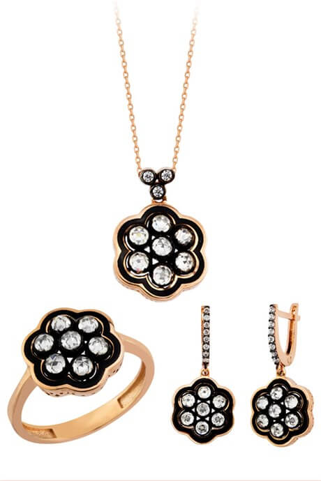 Altın Çiçek Motifli Elmas Mini Set Altınkenti'nin altın mini set modelleri veya altın mini takı seti fiyatlarınden birisidir.