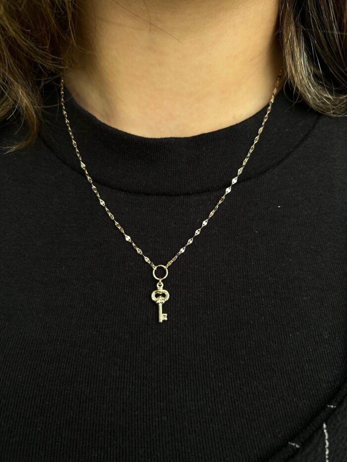 14 Ayar Altın, Sarı renk, 1.61 gr özellikli Minimalist Anahtar Sallantılı Kolye galeri görünümü