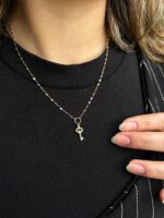 Minimalist Anahtar Sallantılı Kolye 7 14 Ayar Altın, Sarı renk, 1.61 gr özellikli Minimalist Anahtar Sallantılı Kolye detay görünümü