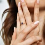 Altın Mor Taşlı Oval Halo Tasarım Kadın Yüzük – 14 Ayar Altın, Sarı renk, Zirkon
