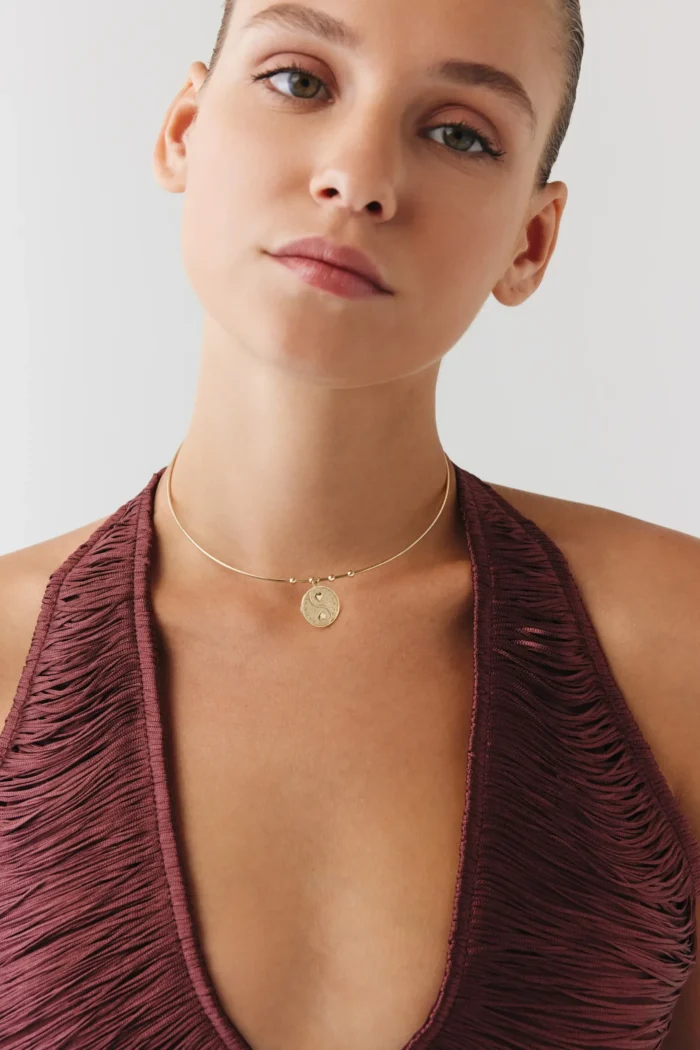 Kalpler Damga Uçlu Tel Choker, 14 Ayar Altın, Sarı renk, 7.37 g, tasarım detay görünümü