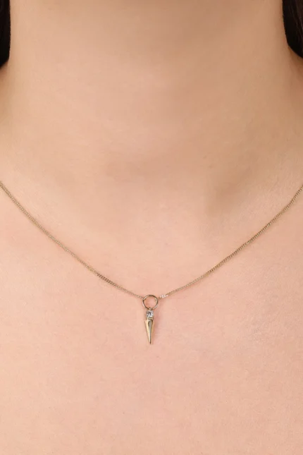 Kare Taşlı Uzun Piramidik İnce Gurmet Zincir Halkalı Kolye, 14 Ayar Altın, Sarı renk, 2.14 g, tasarım detay görünümü