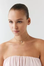 Madalyon Uç Modern Gotik Choker 4 Madalyon Uç Modern Gotik Choker yakın plan görünümü – 14 Ayar Altın, Sarı renk, 9.25 g