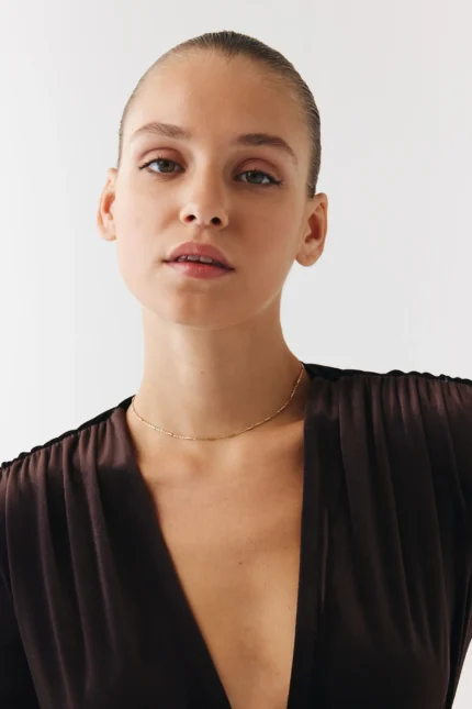 Minimal Çubuk Detay Choker, 14 Ayar Altın, Sarı renk, 3.12 g, yakın plan görünümü