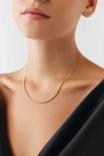 Yarım Top Detaylı İnce Zincirli Minimalist Dorika Kolye 4 14 Ayar Altın, Sarı renk, 3.88 g özellikli Yarım Top Detaylı İnce Zincirli Minimalist Dorika Kolye tasarım detay görünümü