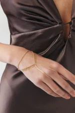 14 Ayar Altın, Sarı renk, 4.66 g özellikli Altın Shakira Püsküllü Şahmeran Bileklik yakın plan görünümü