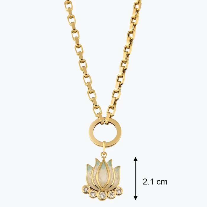 Altın Mavi Lotus Charm Kolye yakın plan görünümü – 14 Ayar Altın, Sarı renk, 12.19 g