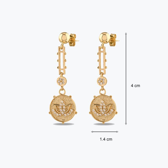 14 Ayar Altın, Sarı renk, 3.83 g özellikli Taşlı Lotus Çiçeği Sallantılı Altın Küpe yakın plan görünümü