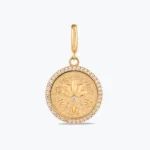 Taş Çerçeveli Lotus Çiçeği Altın Charm – 14 Ayar Altın, Sarı renk, 3.11 g
