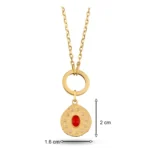 Oval Kırmızı Taşlı Asimetrik Madalyon Charm Kolye 5 14 Ayar Sarı Altın Oval Kırmızı Taşlı Asimetrik Madalyon Charm Kolye